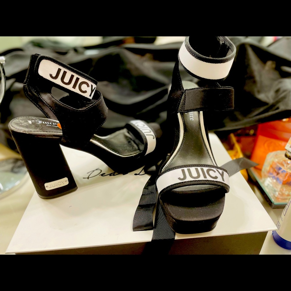 Size 8 Juicy Couture heels. Black and white.